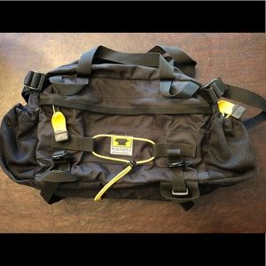 Like new Mountainsmith Tour Lumbar pack